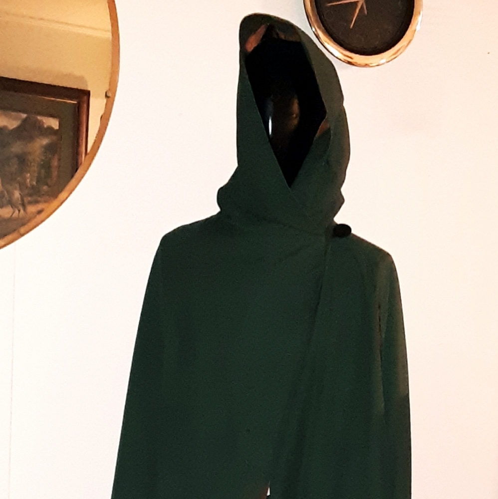 Vintage CAPE - Queen of the Capes